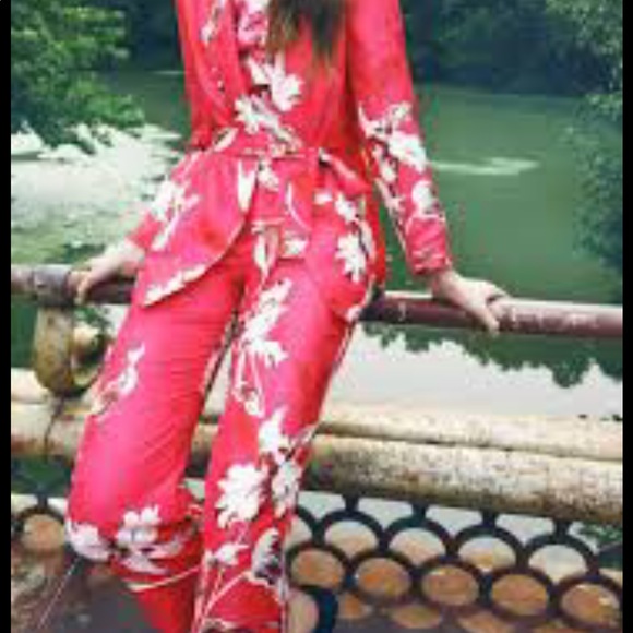 Cropped printed silky pants - Picture 6 of 8